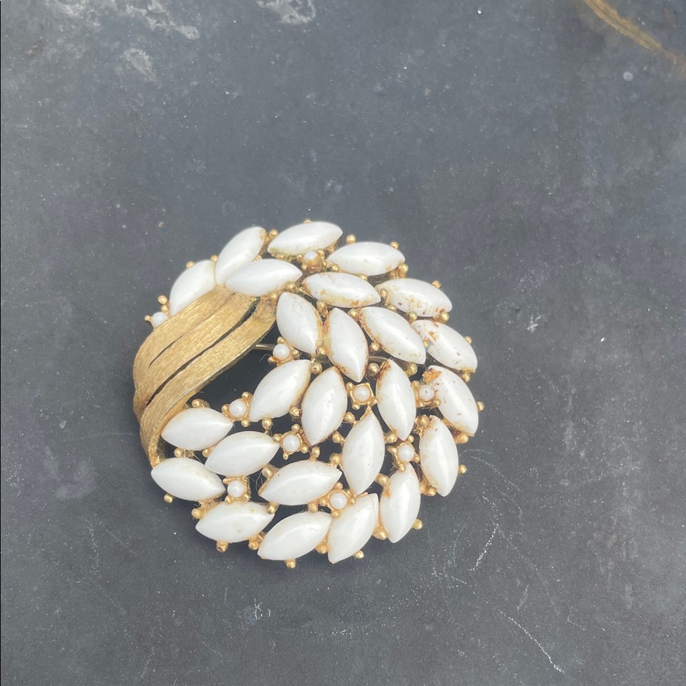 Trifari Gold and Cream Leaf Brooch